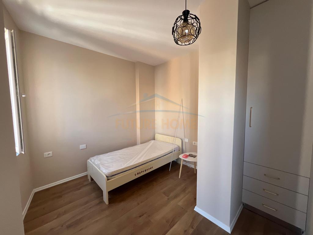 Qera, Apartament 2+1, Rruga e Barrikadave