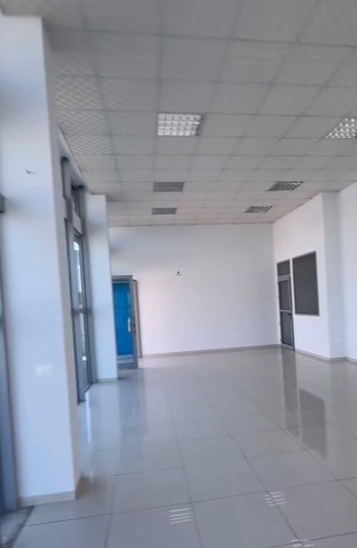 MAGAZZINO IN AFFITTO 400 M2 AUTOSTRADA TIRANA-DURRES