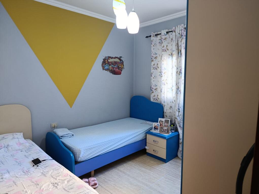 Ish fusha e aviacionit, pedonalja shitet super apartament 2+1, me HIPOTEKË.