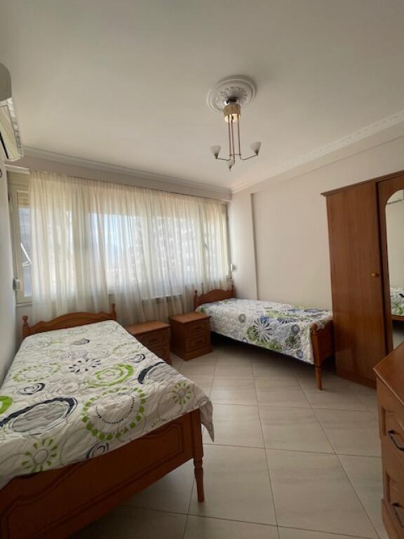 Apartament 2+1 Me Qira tek Ish-Parku Autobuzave