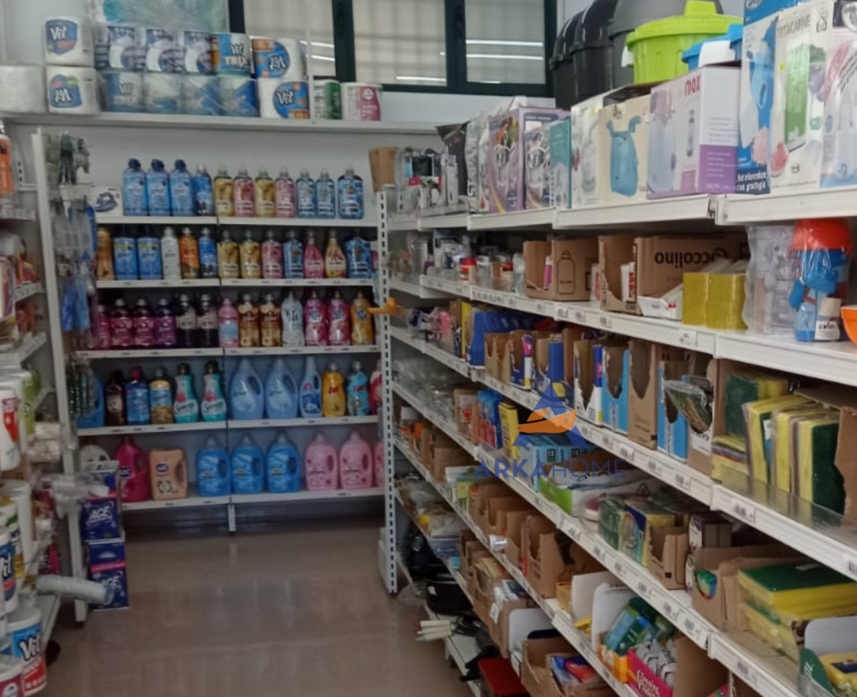 SHITET BIZNESI 188M2 "RRUGA MISTO MELE TREGU I ORIZIT VLORE"