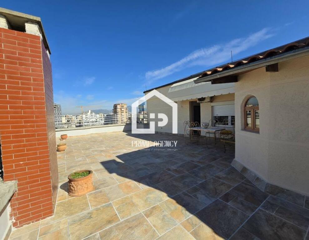 FOR RENT: PENTHOUSE APARTMENT/AREA: DINAMO STADIUM
