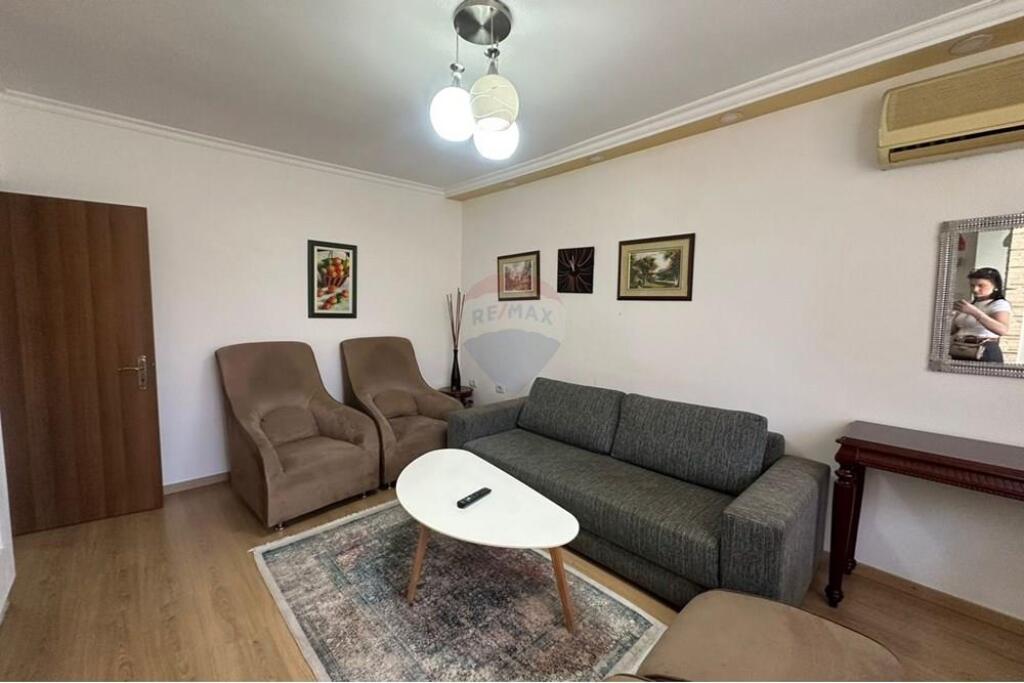 Appartamento 1+1 in affitto in Via Tefta Tashko