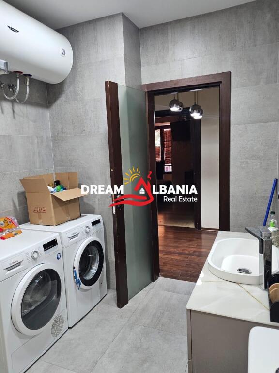 Apartament modern 2+1+2 tualete me qira ne zonen e Bllokut ne Tirane (ID 42215310)