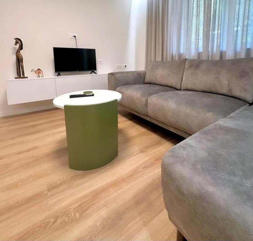 Center, Skanderbeg Square we sell 2+1 apartment.