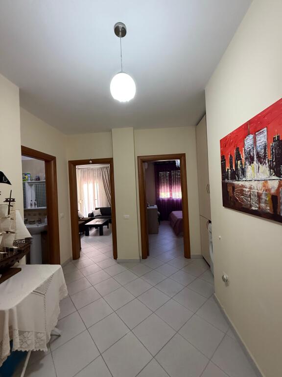 Shitet Apartament 1+1 në Vlorë – Rruga e Çipajve