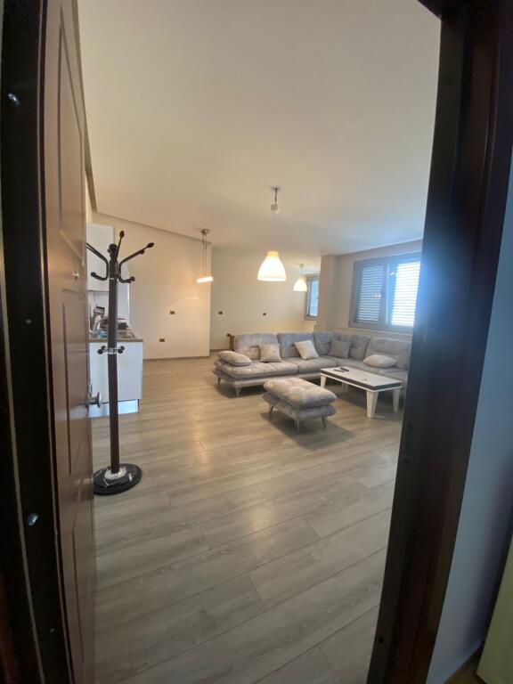 APARTAMENT ME QERA 1+1