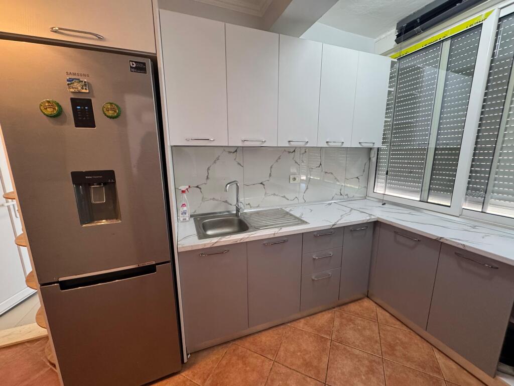 APARTAMENT 2+1 PER QIRA, MYSLYM SHYR!