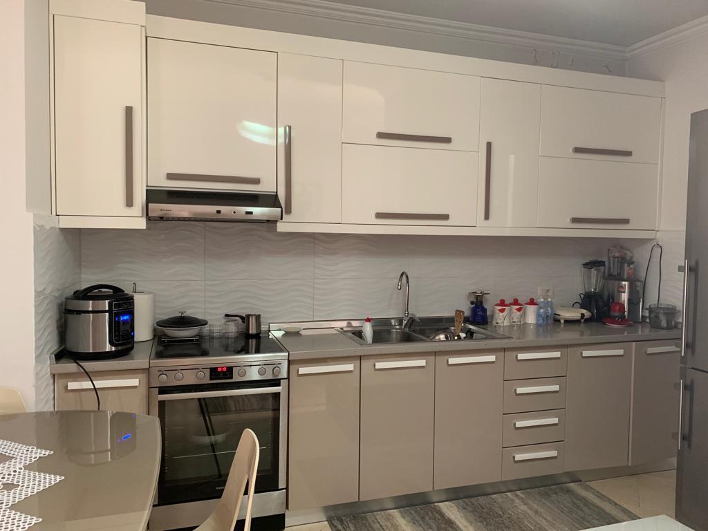 Jepet apartament 1+1, Mbrapa fakultetit të shkencave