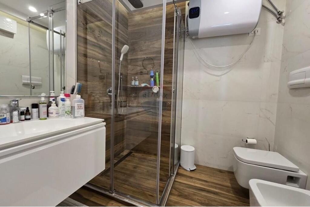Apartament 2+1 në shitje te Libri Universitar!