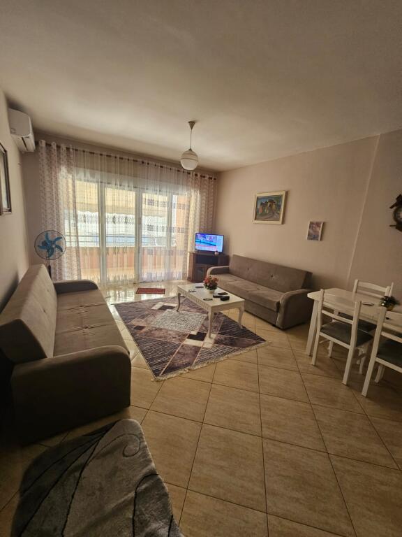 Apartament 2+1 për Qira – Përballë Vizonit