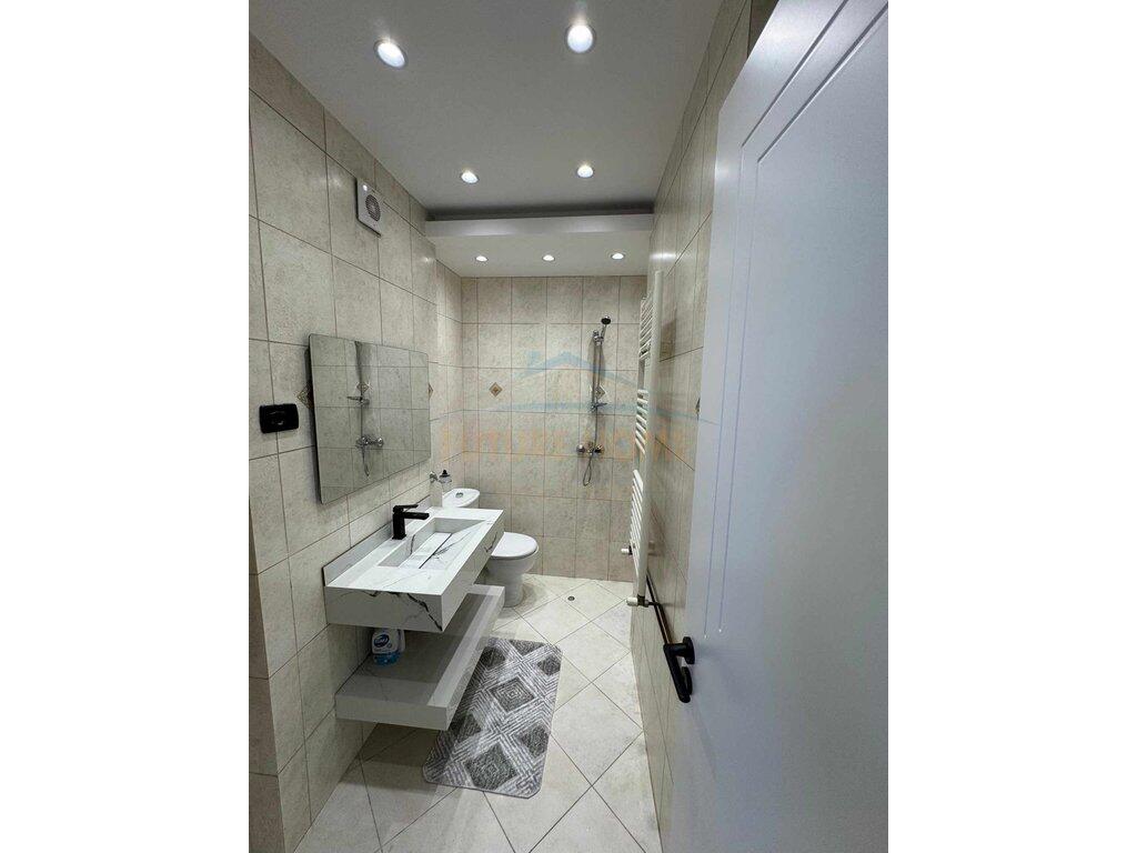 Shitet Apartament 2+1+2, Rruga e Kosovareve