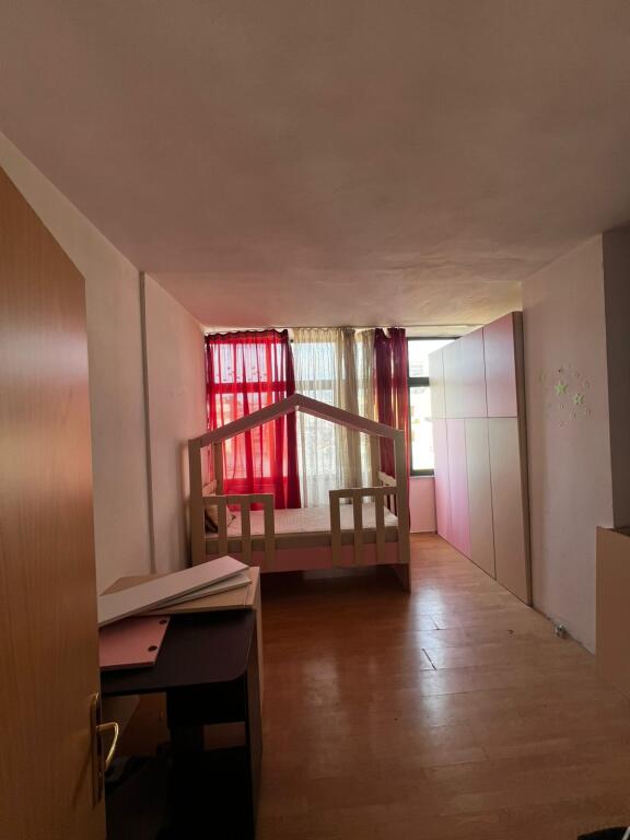 Apartament 2+1 për qira në Astir.