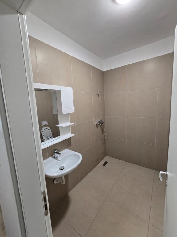 APARTAMENT ME QERA 1+1