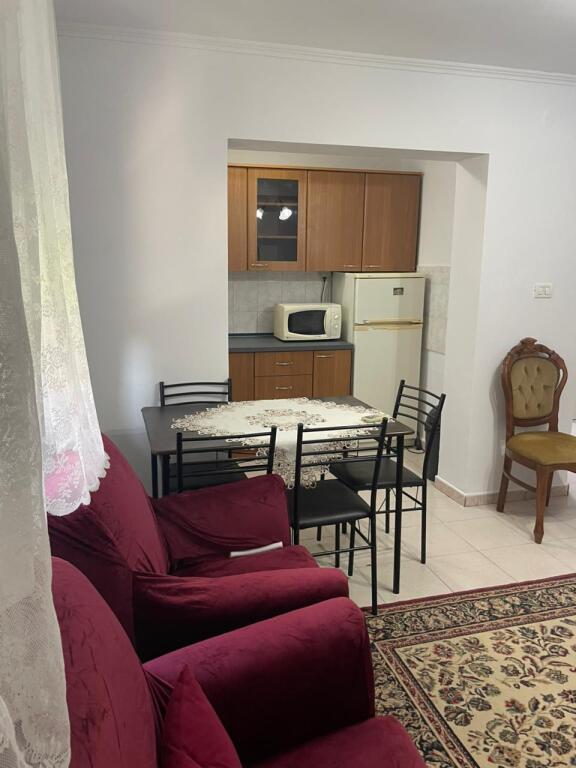 Apartament 2+1 për qira në Bllok