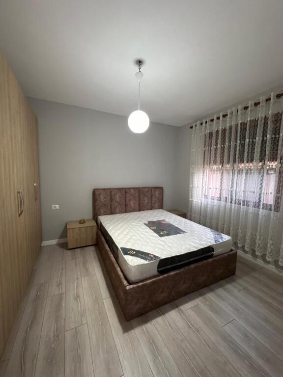 Apartament me qera 1+1