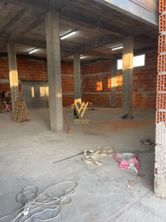 MAGAZINE 200 M2 ME QERA TE SANATORIUMI, SAUK