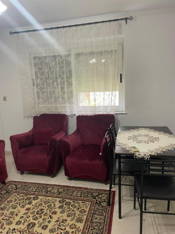 Apartament 2+1 për qira në Bllok