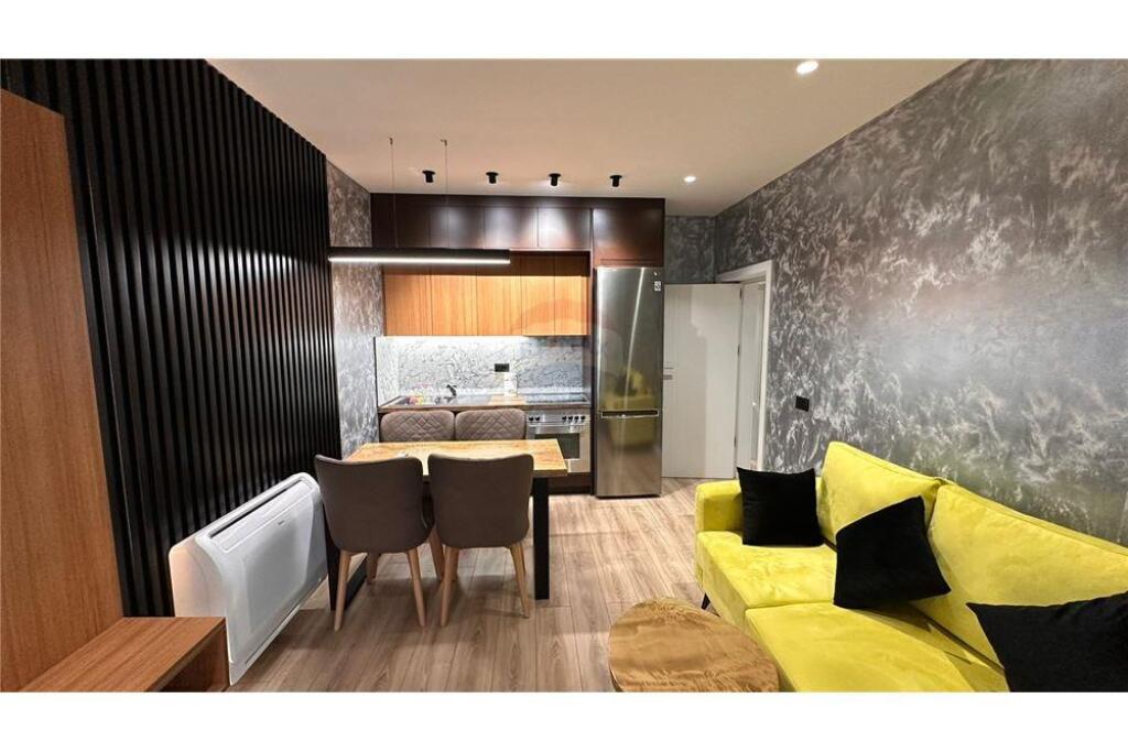 Apartament 2+1 me qira tek Rruga e Kavajes.