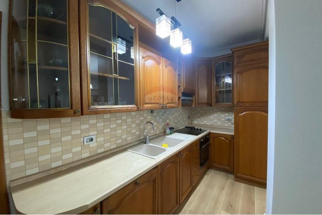 Apartament 2+1 për qera në Vasil Shanto!