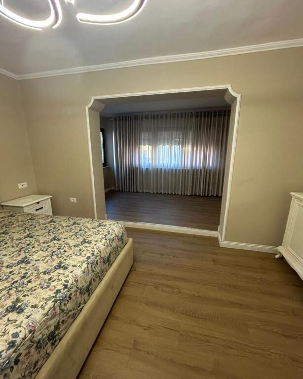Jepet me qira apartament 2+1 te Oxhaku