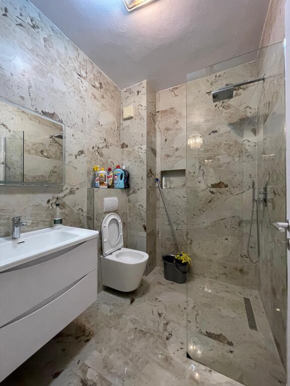 Apartament 2+1 me qira tek ish Parku