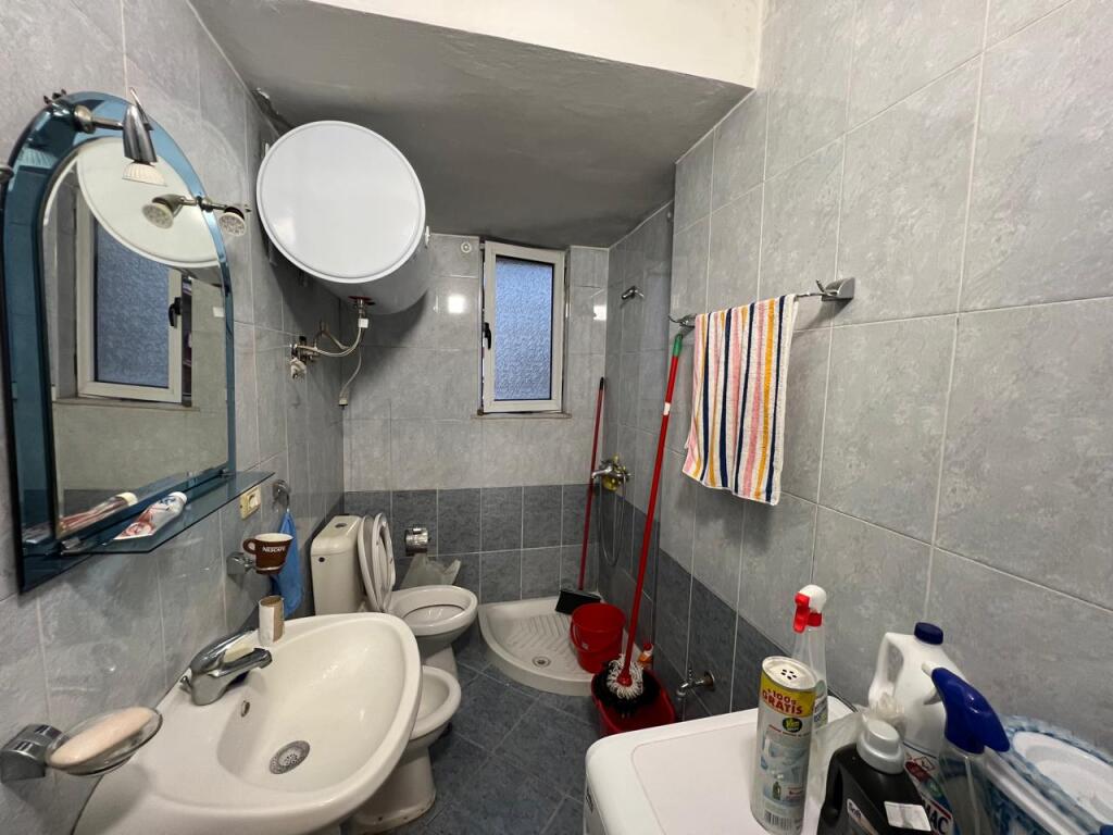 Vicino alla Corte d'Appello, Viale Zhan D'Ark, appartamento 2+1 arredato in affitto.