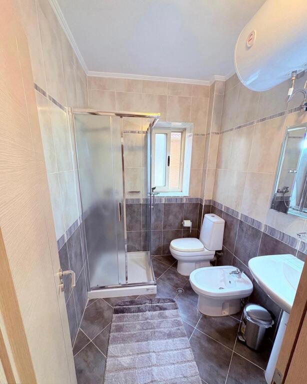 APARTAMENT ME QERA 1+1 XHAMIA E TABAKEVE