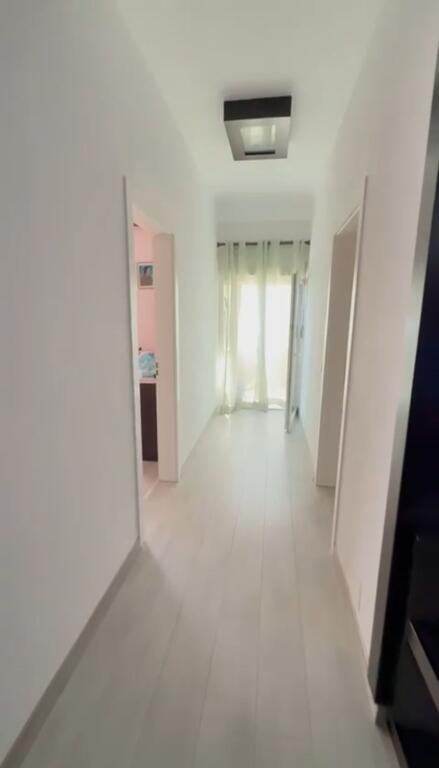 SHITET APARTAMENT 2+1 PRANE BULEVARDIT TE RI, TIRANE