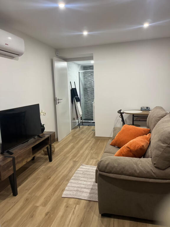 Appartamento in affitto 1+1 ad Astir (ID B2101166) Tirana.