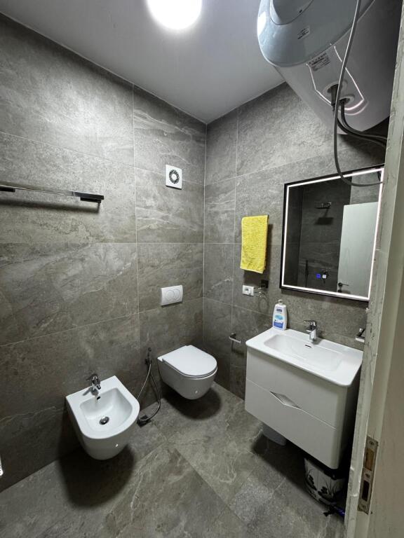 Shitet apartament 1+1 Fresk