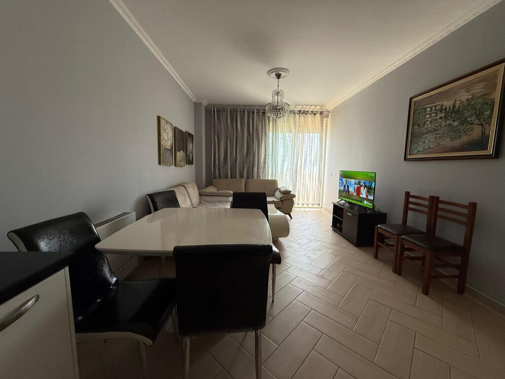 Apartament 2+1 me Qira ne Unaze te Re, Astir!