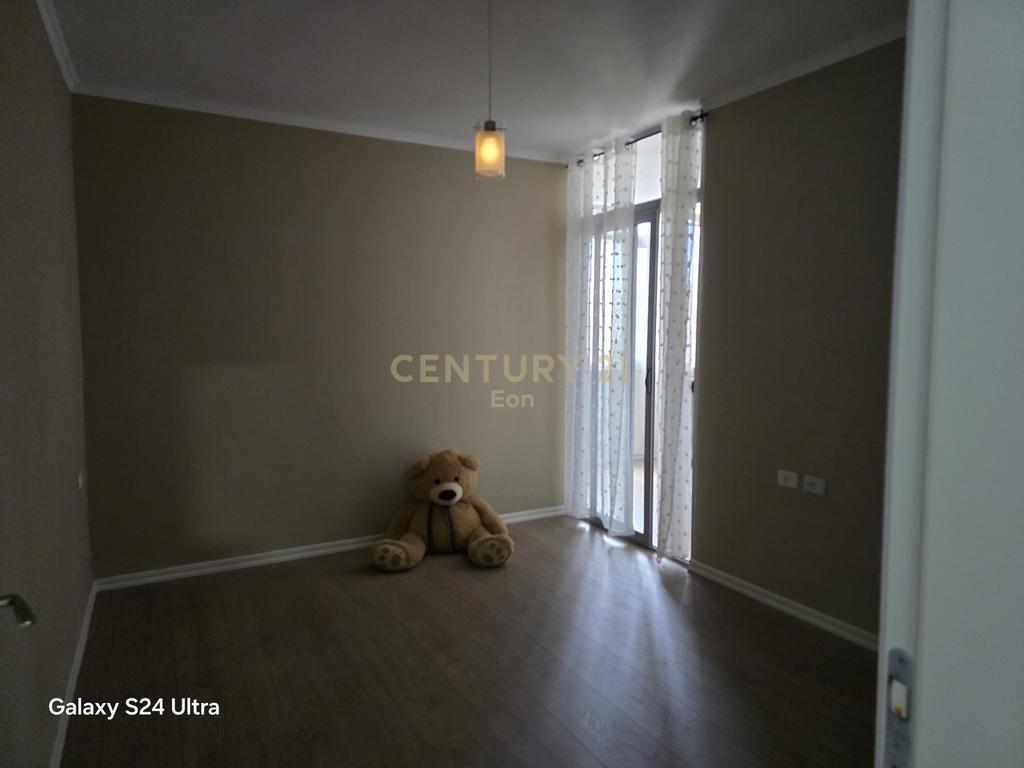 Apartament 2+1 Me Qira në Durrës - 104 m²