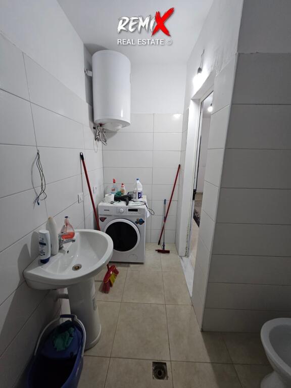 SHITET APARTAMENT 1+1 PRANE VALA PARK, STADIUMI - DURRES