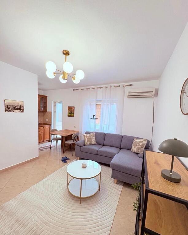 APARTAMENT ME QERA 1+1 XHAMIA E TABAKEVE