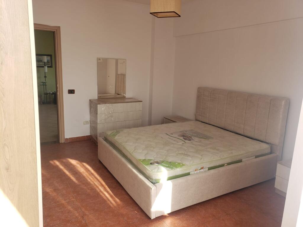 For rent 2+1 at Komuna e Parisit, kika 2