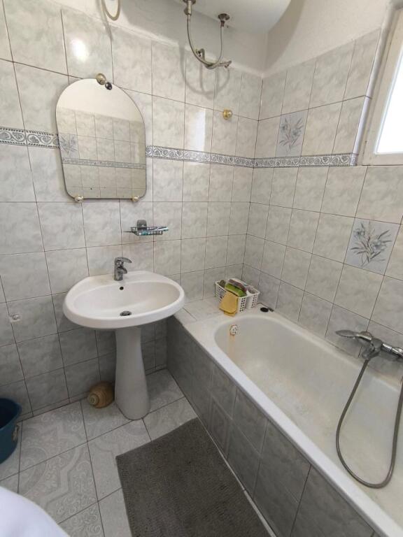 In Affitto Appartamento 1+1+1 Balcone