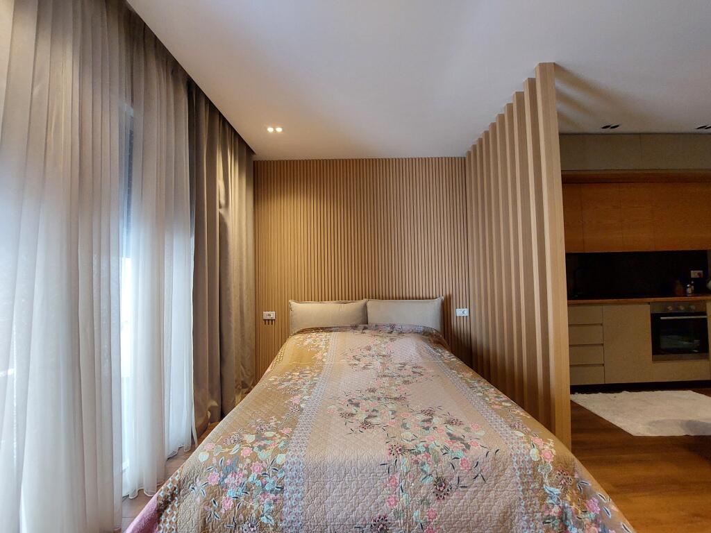 ESKLUZIVE në Lungomare, Vlorë! Shitet apartament 2+1+2 + post parkimi,
