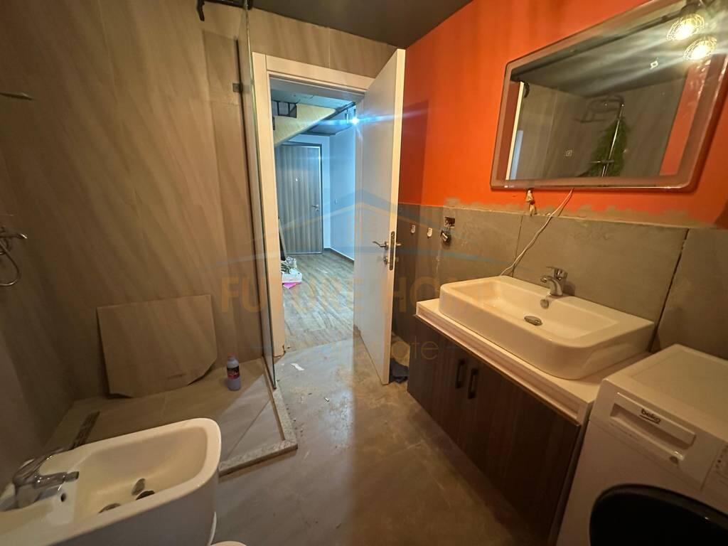 In Affitto, Duplex, Golden Park