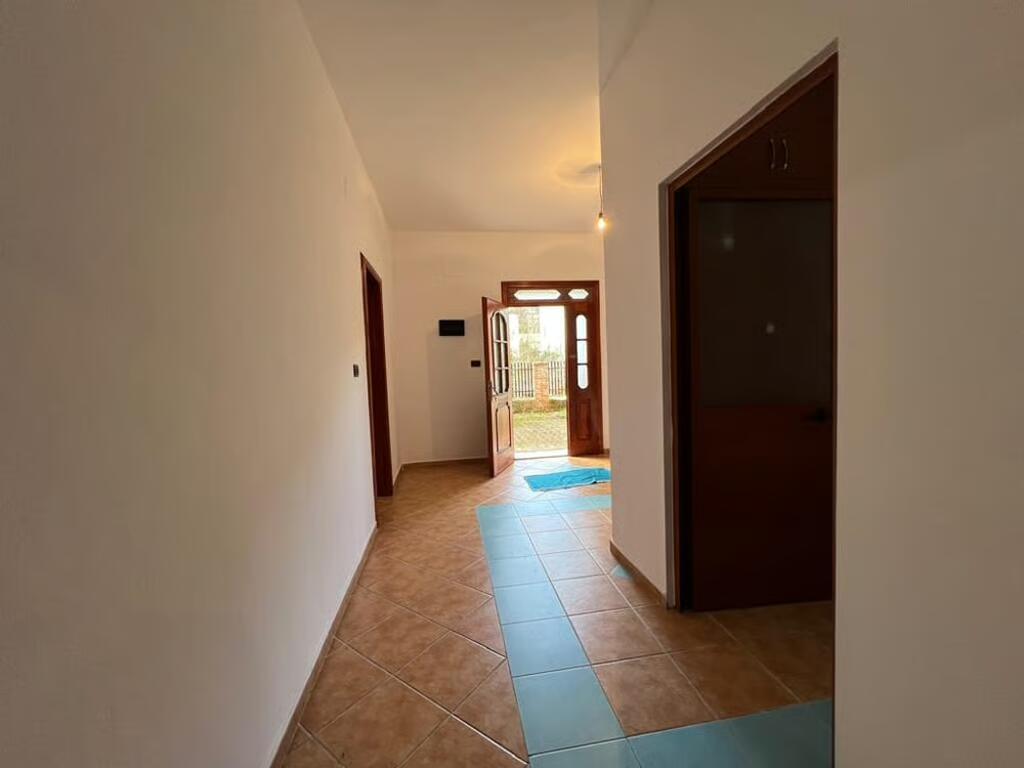 FOR RENT VILLA 450 M2 IN MJULL BATHORE