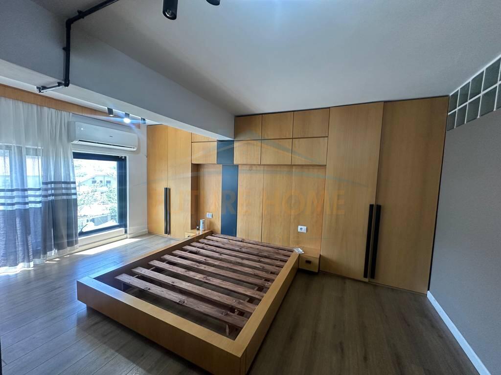 In Affitto, Duplex, Golden Park