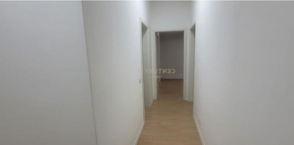 Apartament me qera per zyra tek kompleksi Kontakt,