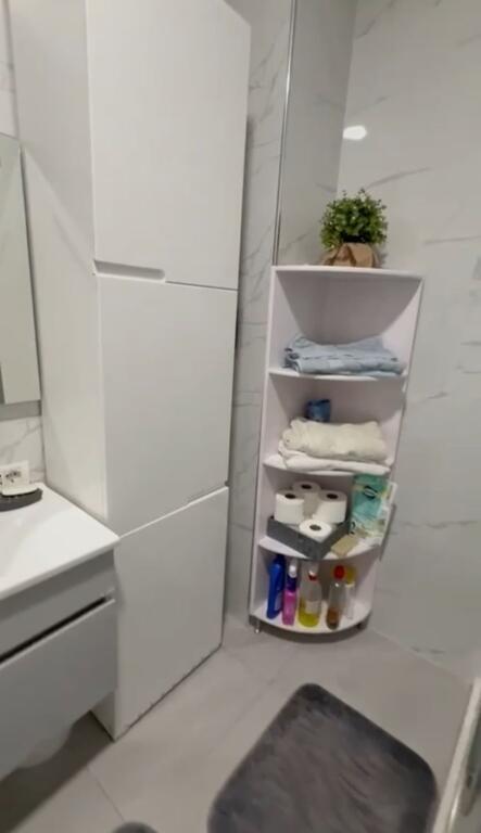 SHITET APARTAMENT 2+1 PRANE BULEVARDIT TE RI, TIRANE