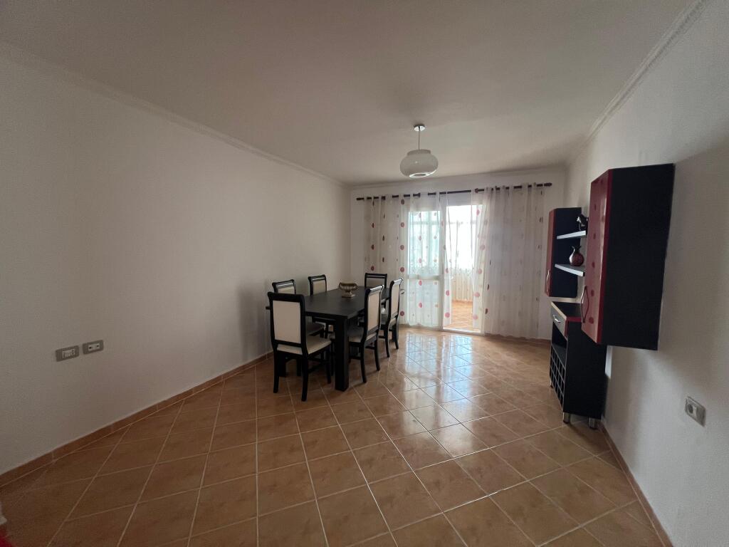 Apartament për Shitje në Pallat Ekzistues në Vlorë