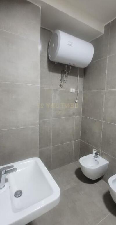 Apartament me qera per zyra tek kompleksi Kontakt,
