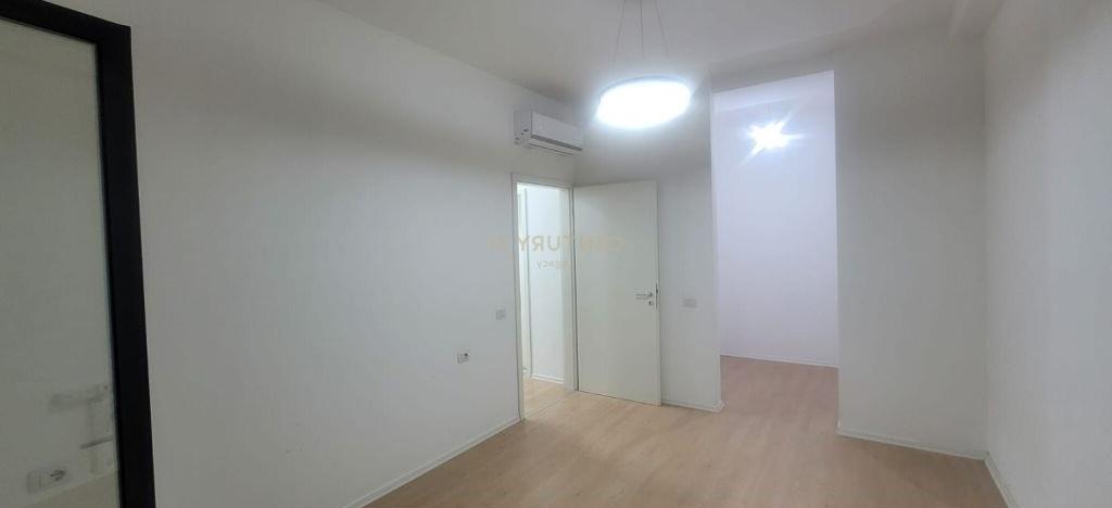 Apartament me qera per zyra tek kompleksi Kontakt,