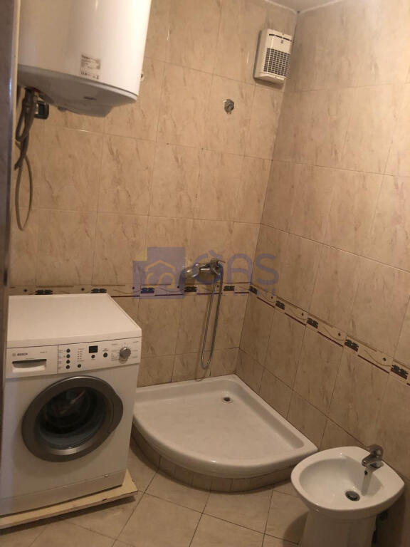 Apartament 1+1 për qira në Qendër
