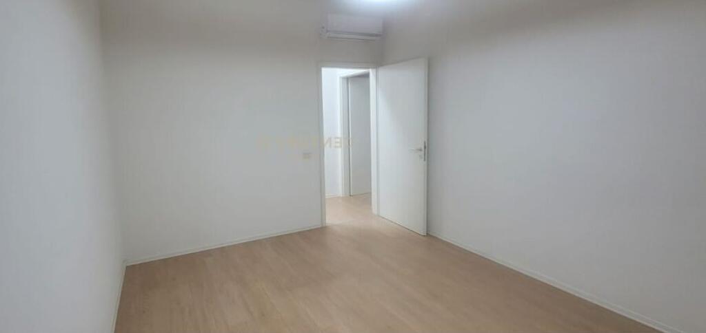 Apartament me qera per zyra tek kompleksi Kontakt,