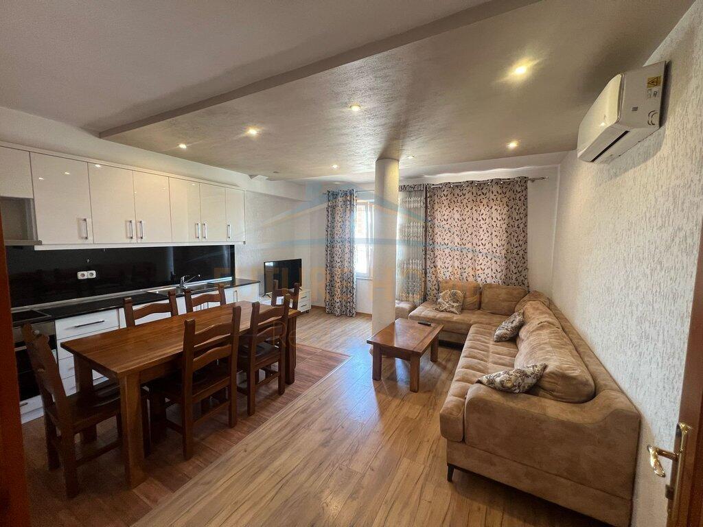 Qera, Apartament 2+1, 5 Maji