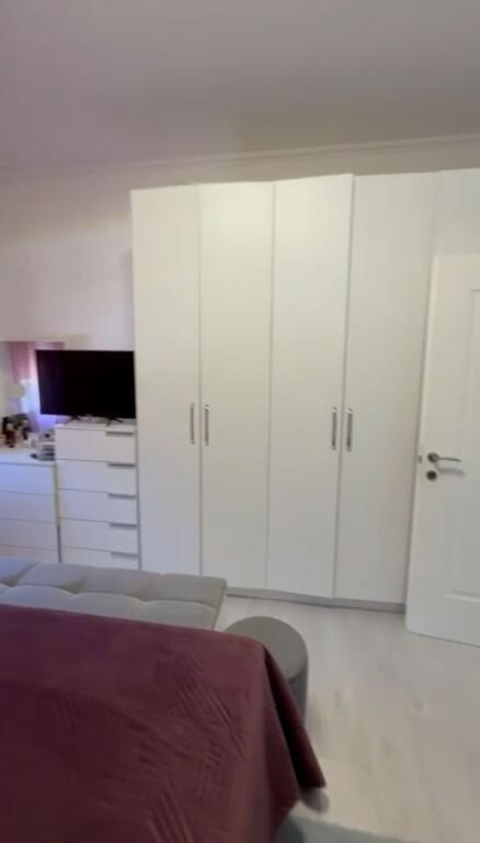 SHITET APARTAMENT 2+1 PRANE BULEVARDIT TE RI, TIRANE